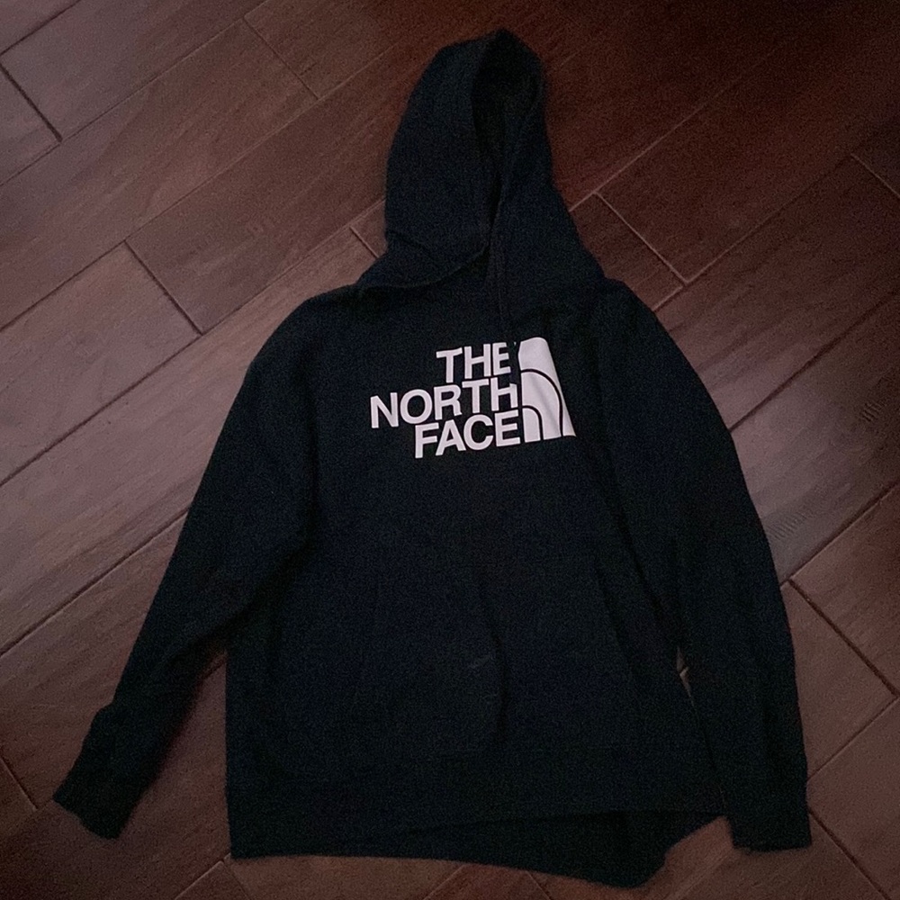 black north face hoodie